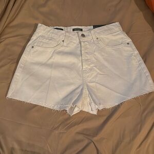 Wild Fable white shorts size 6! NWT